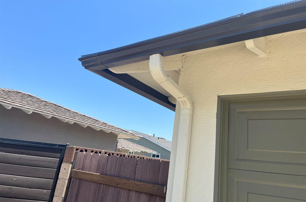 Rain Gutters in Piru, CA