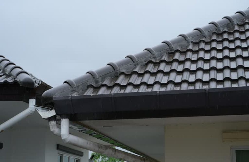 Rain Gutter Leaf Filters in Oak View, CA